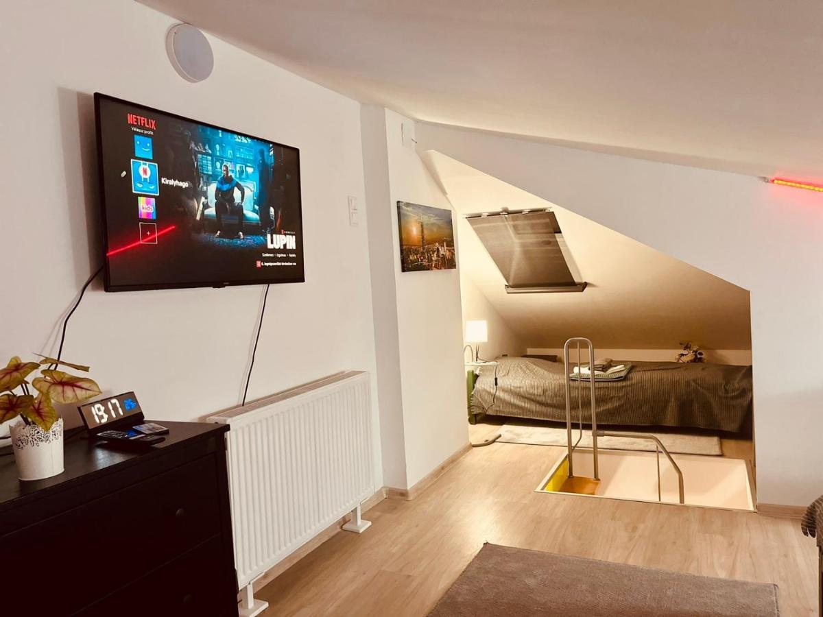 King House & Garden With Ac And Free Parking Possibility Apartment Budapest Exterior photo